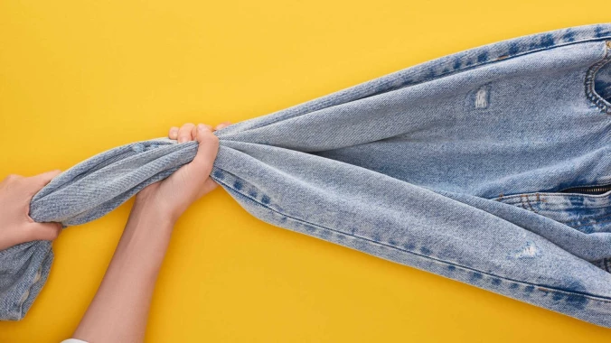 Labākie reklāmas apģērbu veidi dažādām nozarēm un gadījumiem