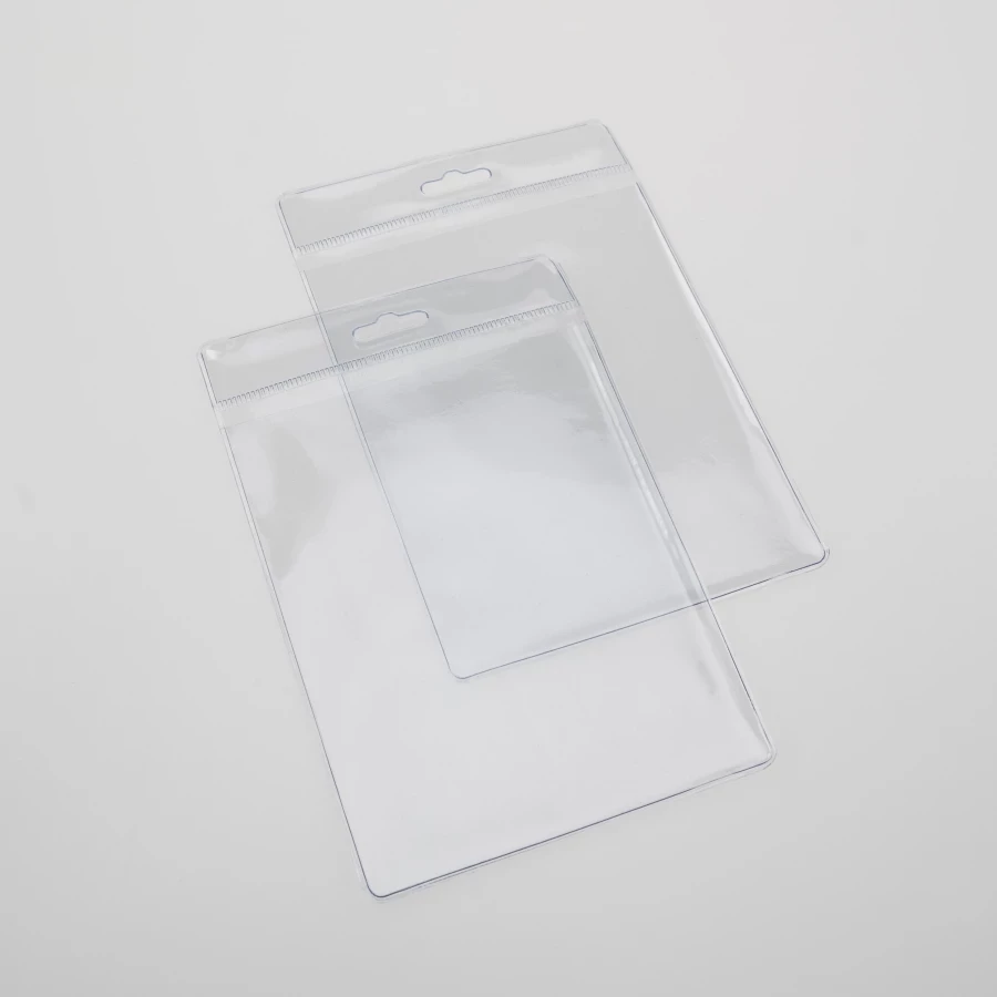 Plastmasas nozīmītes uzmava 82x106mm, vertikāla