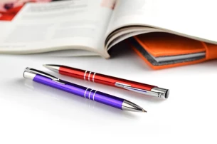 KALIPSO lodīšu pildspalva - Violetā krāsā